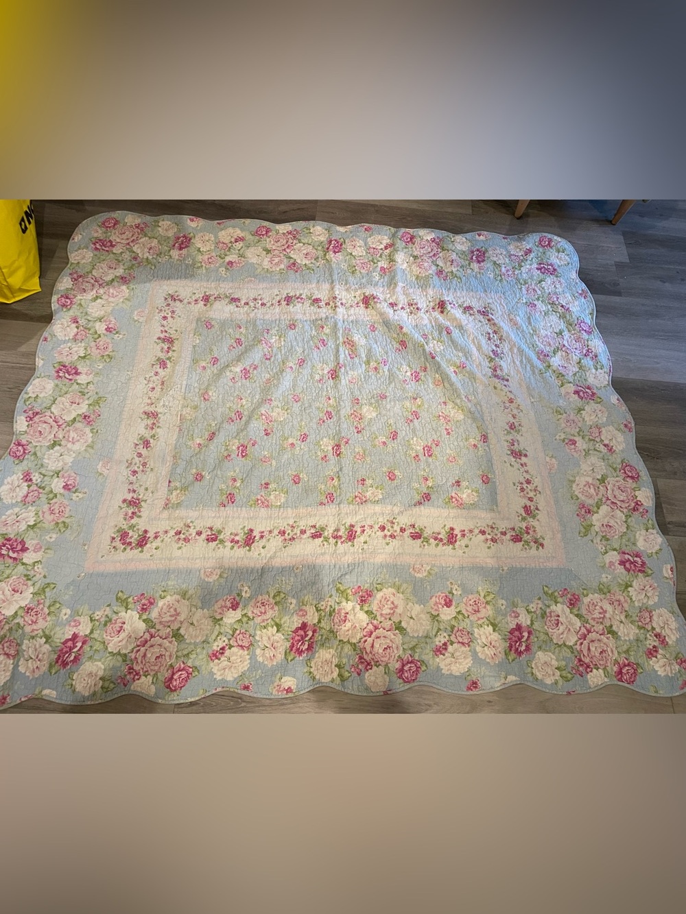 Floral Patchwork Quilted Bedspread in Blue and Pink 78’x66’